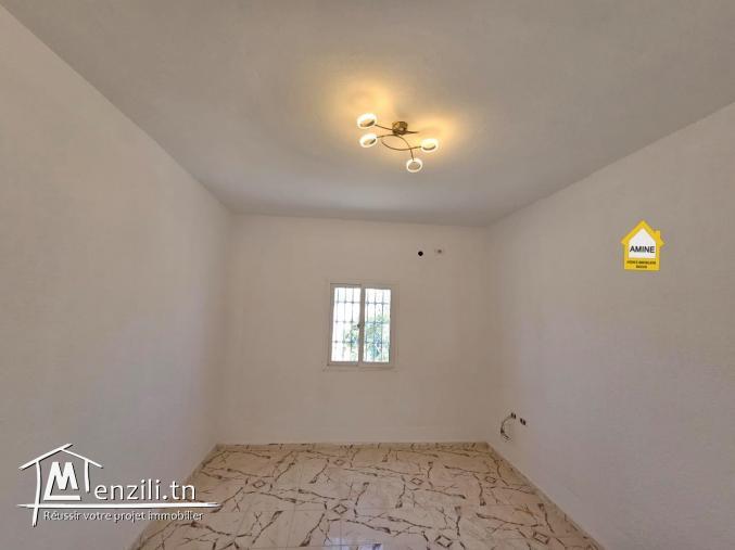 A vendre grande villa avec titre bleu Individuel à Mahboubine Djerba