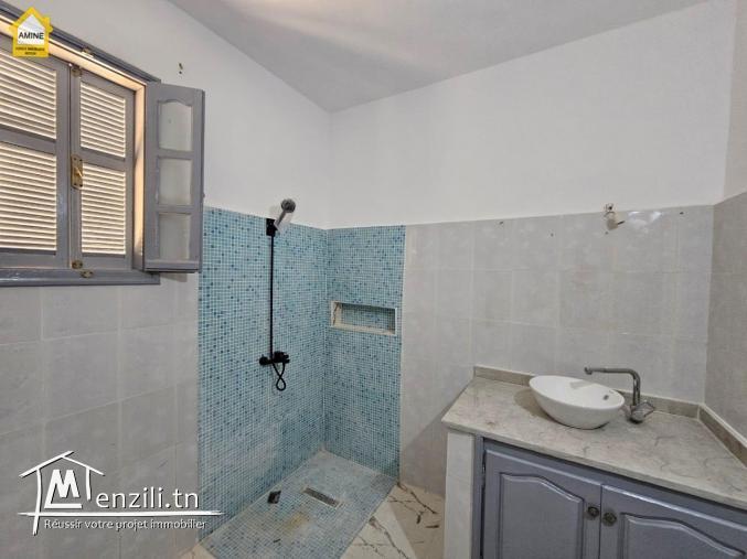 A vendre grande villa avec titre bleu Individuel à Mahboubine Djerba