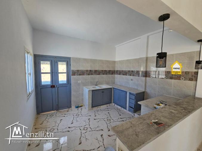 A vendre grande villa avec titre bleu Individuel à Mahboubine Djerba