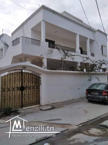 Étage de villa à l’ariana