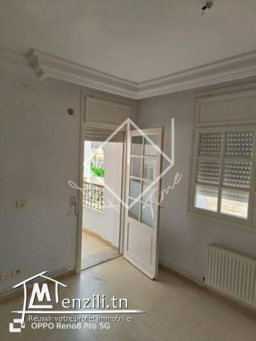 Appartement s3 à vendre situé à ennkhilette près de toute les commodités.