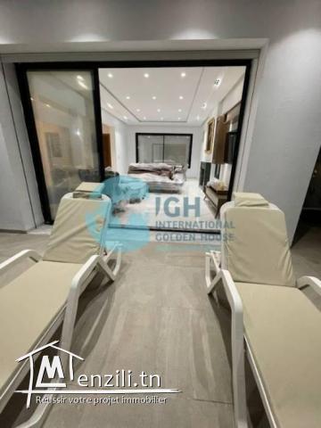 À VENDRE UNE VILLA S5 AVEC PISCINE ET JARDIN À DAR ALLOUCH