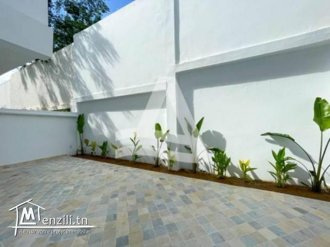 Triplex S3 vide à louer à Gammarth