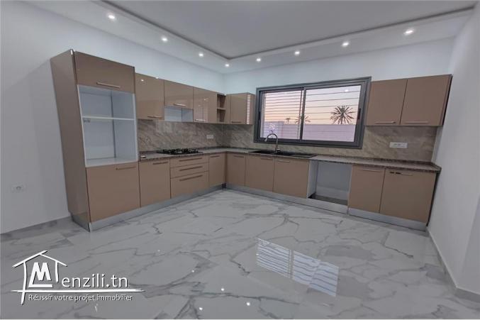   Villa de luxe à vendre avec Piscine    منزل للبيع بجربة