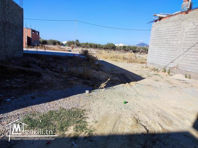 Terrain à Douar El Houch