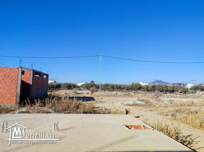 Terrain à Douar El Houch