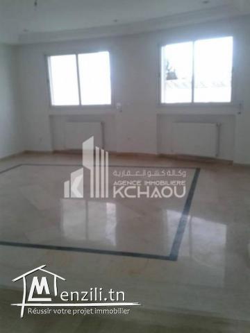 ennasr à louer  etage de villa s2