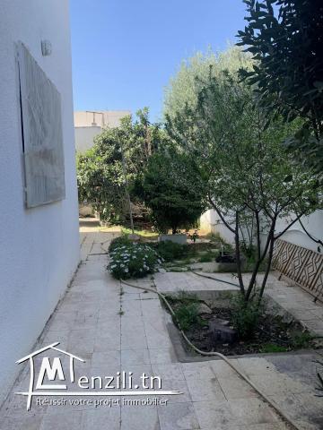 A vendre villa avec 3 étages indépendants