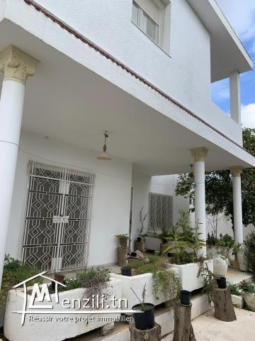 A vendre villa avec 3 étages indépendants