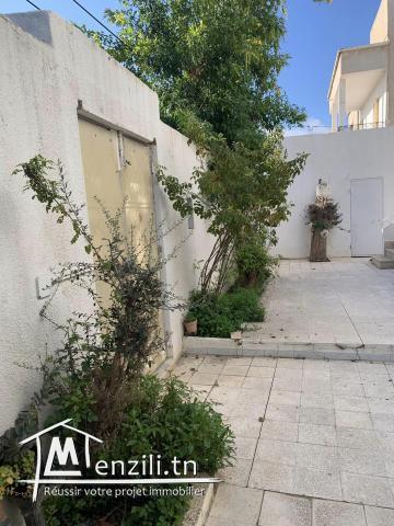 A vendre villa avec 3 étages indépendants