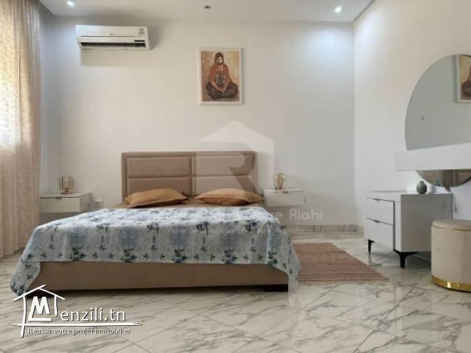 A Louer ( Court durée) une villa S4 avec piscine situé à Hergla