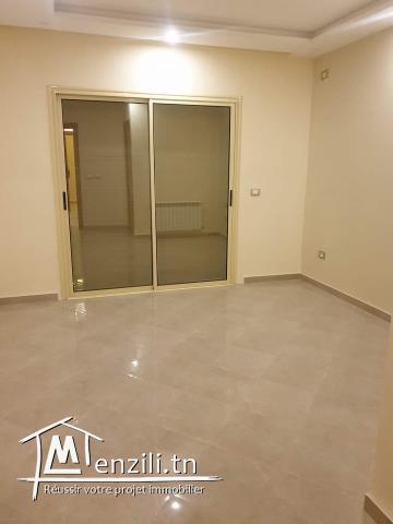 Appartement de 120 m2 au  1er étage