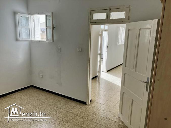 Studio pour un fonctionnaire célibataire