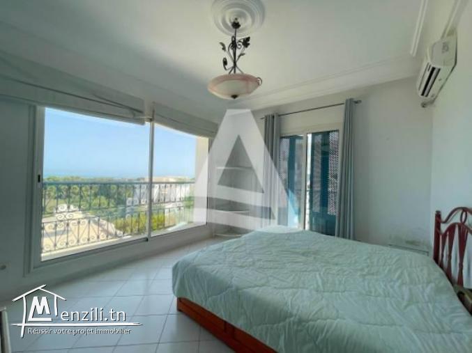 Location d'un duplex meublé avec terrasse à Gammarth
