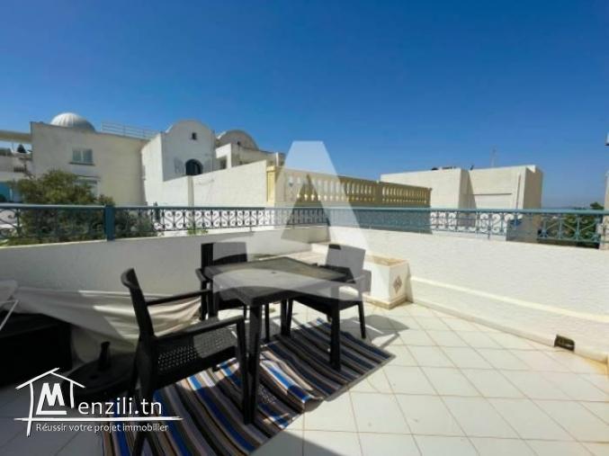 Location d'un duplex meublé avec terrasse à Gammarth