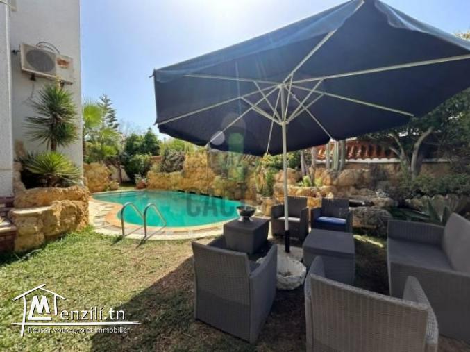 À vendre Villa avec piscine  de 870 m² sur un terrain isolée de 747 m² à Sidi el mahersiNabeul