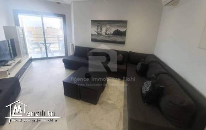 À Louer (Court durée) un appartement S1 vue mer & pied dans l'eau situé à Chatt mariem...