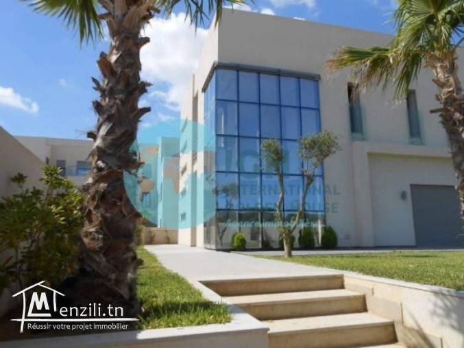 A VENDRE UNE VILLA S3 AVEC PISCINE A GAMMARTH
