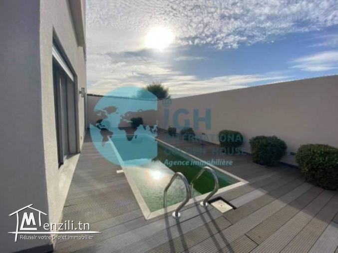 A VENDRE UNE VILLA S3 AVEC PISCINE A GAMMARTH