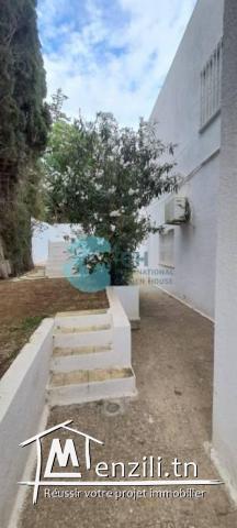 A LOUER UNE VILLA AVEC PISCINE A GAMMARTH