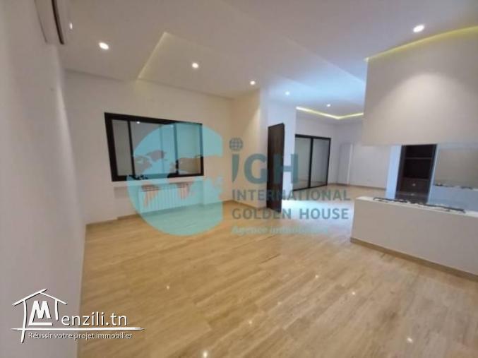 A LOUER UN DUPLEX S3 AVEC PISCINE A LA SOUKRA