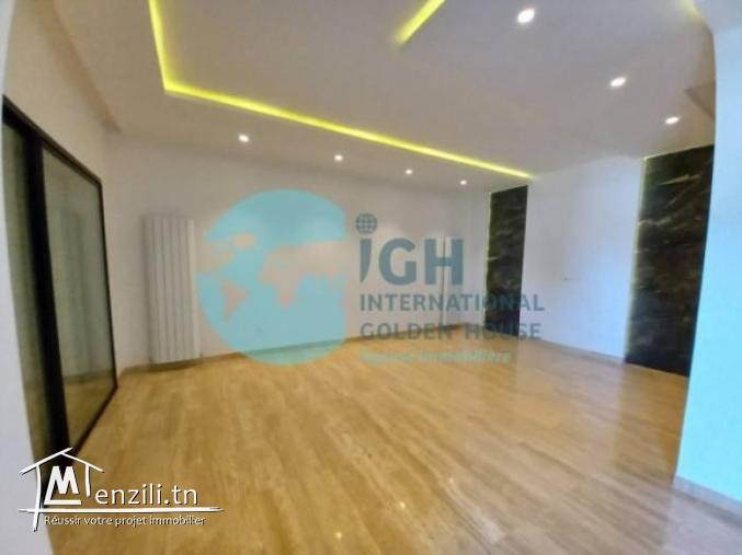 A LOUER UN DUPLEX S3 AVEC PISCINE A LA SOUKRA