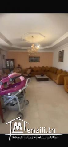 Villa S+3  À vendre à Manouba