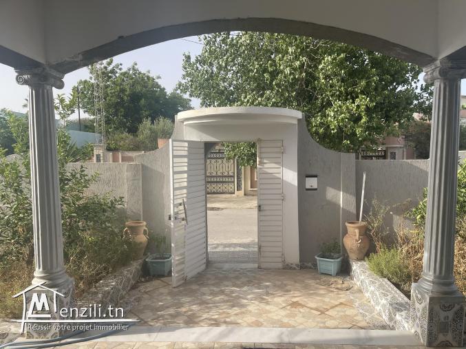 A VENDRE GRANDE VILLA