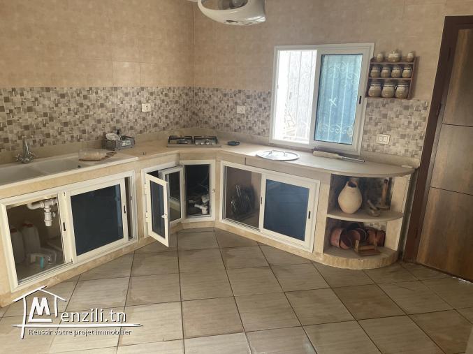 A VENDRE GRANDE VILLA