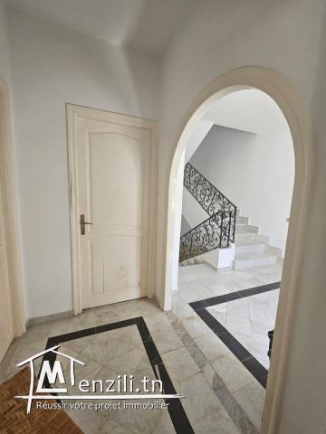 Avendre une Belle Villa kantaoui avec picine