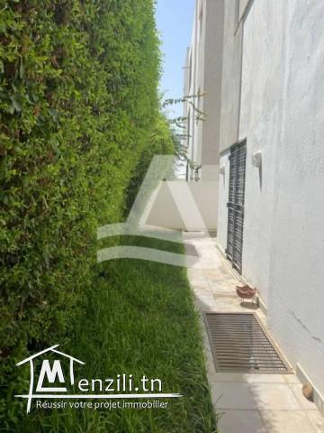 Location d'un appartement meublé avec jardin à la Marsa