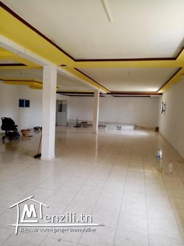 A louer Un dépôt de 300m² en 1 ère étage à l'aouina