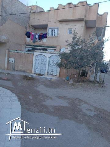 امكانية نبيع كل طابق وحدو (الصور لمنزل الطابق العلوي)