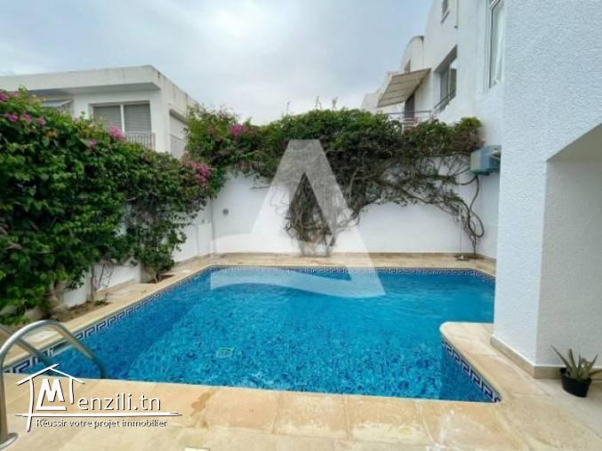 Duplex vue mer avec piscine à louer à Gammarth