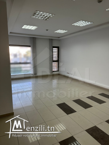 AL Bureau de 700m² au Lac1