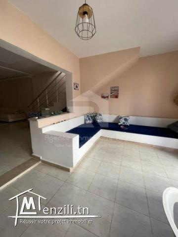 À LOUER ( année scolaire) un duplex S3 meublé pied dans l'eau situé à Kantaoui