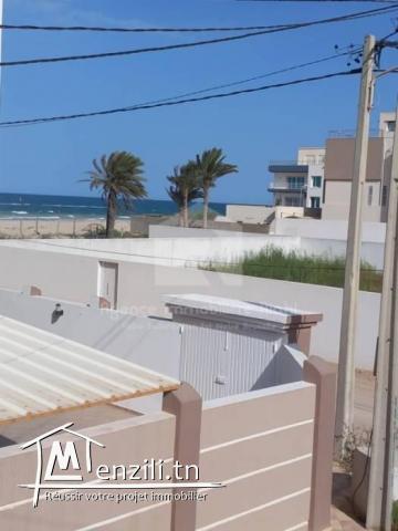 À LOUER ( année scolaire) un duplex S3 meublé pied dans l'eau situé à Kantaoui
