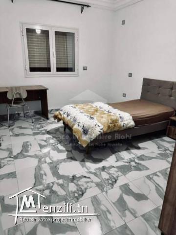 A LOUER  ( Annuelle ) un appartement S3 meublé situé à Hammem Sousse