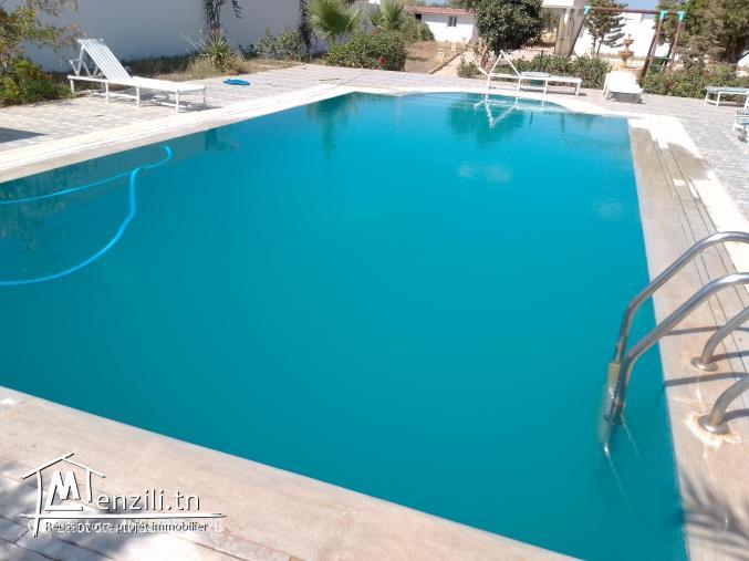villa avec piscine privée à la nuitée pour 10 personnes Djerba Midoun