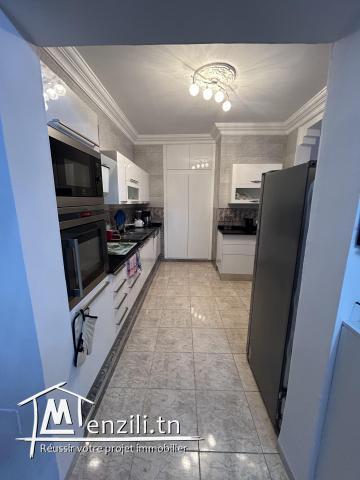 Vend S+3 à Tabarka résidence center tabarka au centre ville près du port