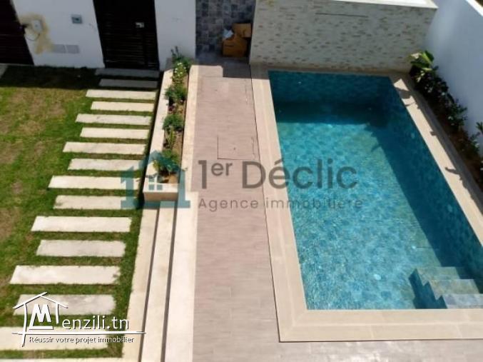 À Vendre  Villa de Luxe Neuve -Très Haut Standing à Choutrana 1