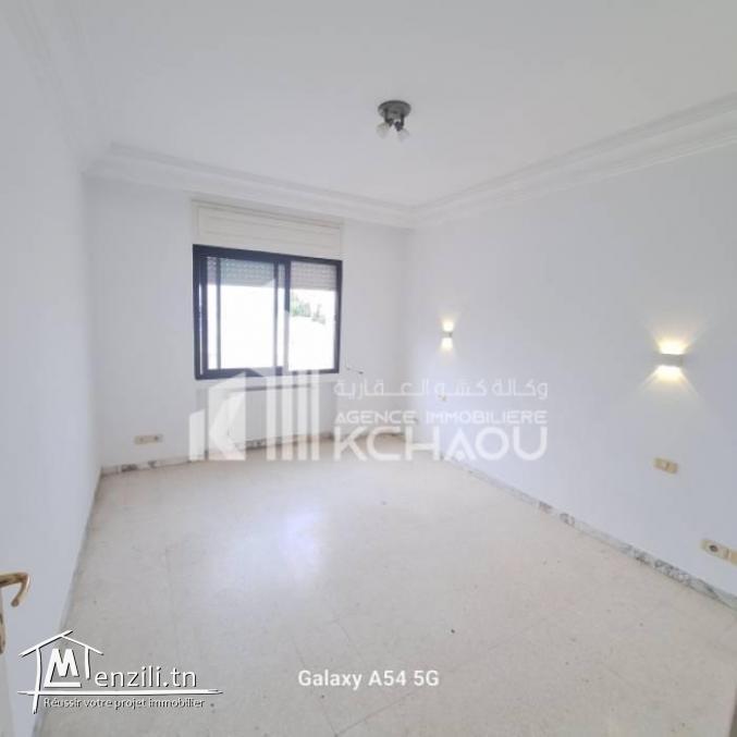 Ennasr à louer s1 sur avenue hedi nouira