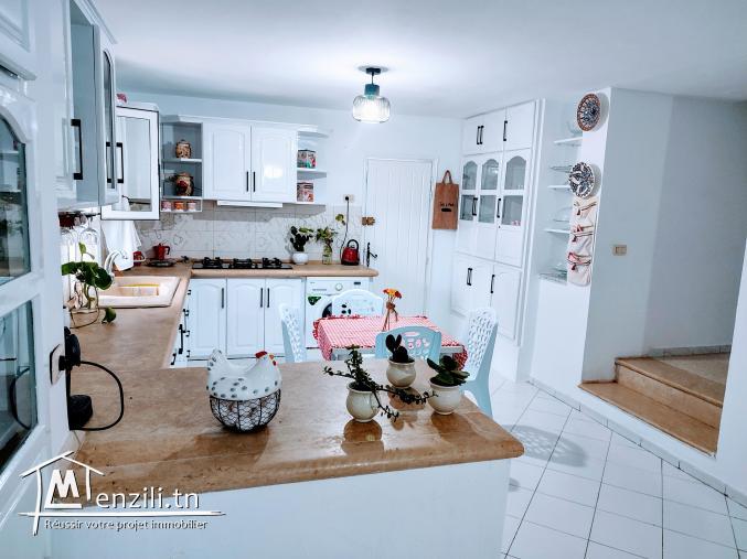 Charmante Villa avec Studio et Grande Terrasse, Emplacement Calme et Résidentiel