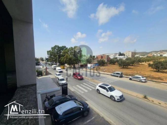 À louer un local commercial de 500 m² à Kharouba Hammamet nord .