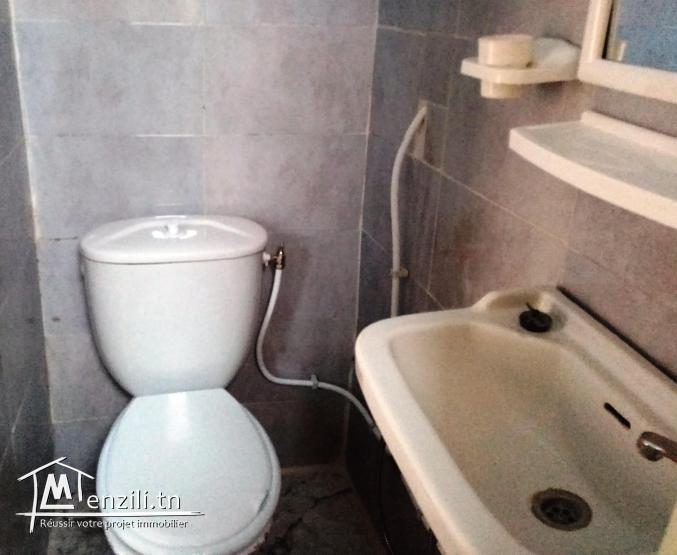 Agréable et lumineux studio récemment construit