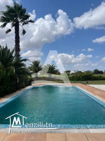 joli bien immobilier  à louer à Gammarth