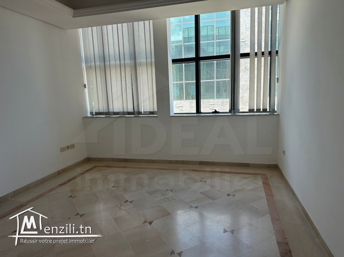 AL Bureau 114m² au Lac1