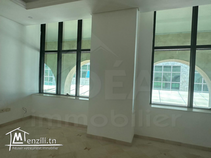 AL Bureau 114m² au Lac1