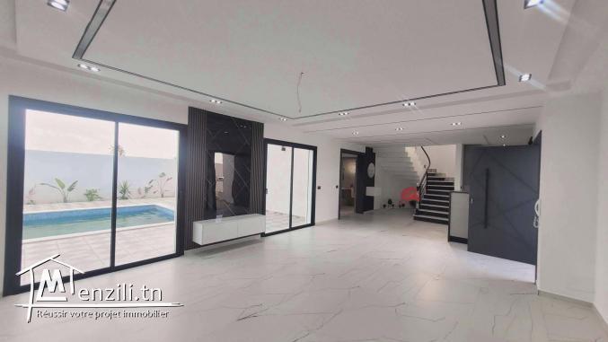 VILLA NEUVE AVEC TITRE BLEU À TEZDAINE DJERBA ZA - RÉF V690