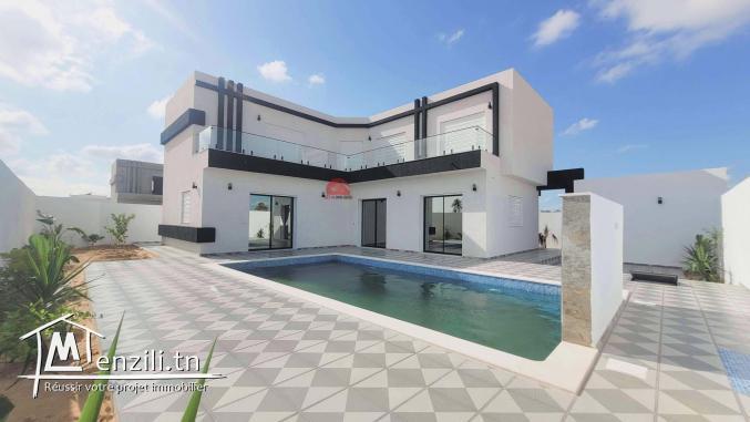 VILLA NEUVE AVEC TITRE BLEU À TEZDAINE DJERBA ZA - RÉF V690